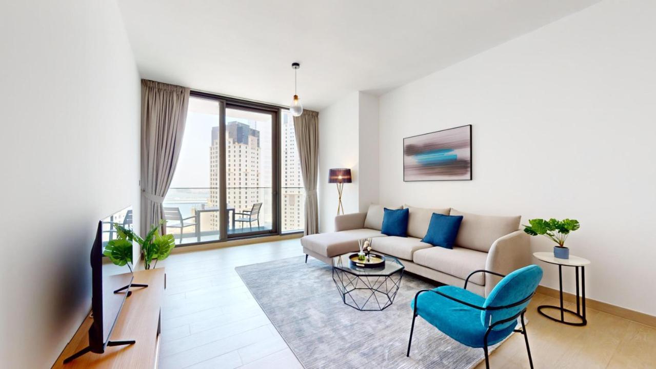 Liv Residences - Spacious Two Bedroom *