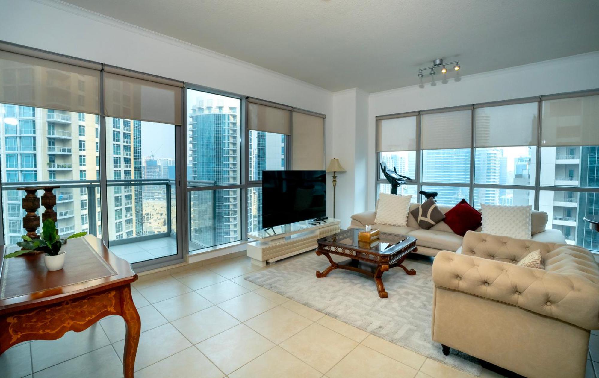 Elegant Overlooking Mall Fountain. Apartamento Dubái