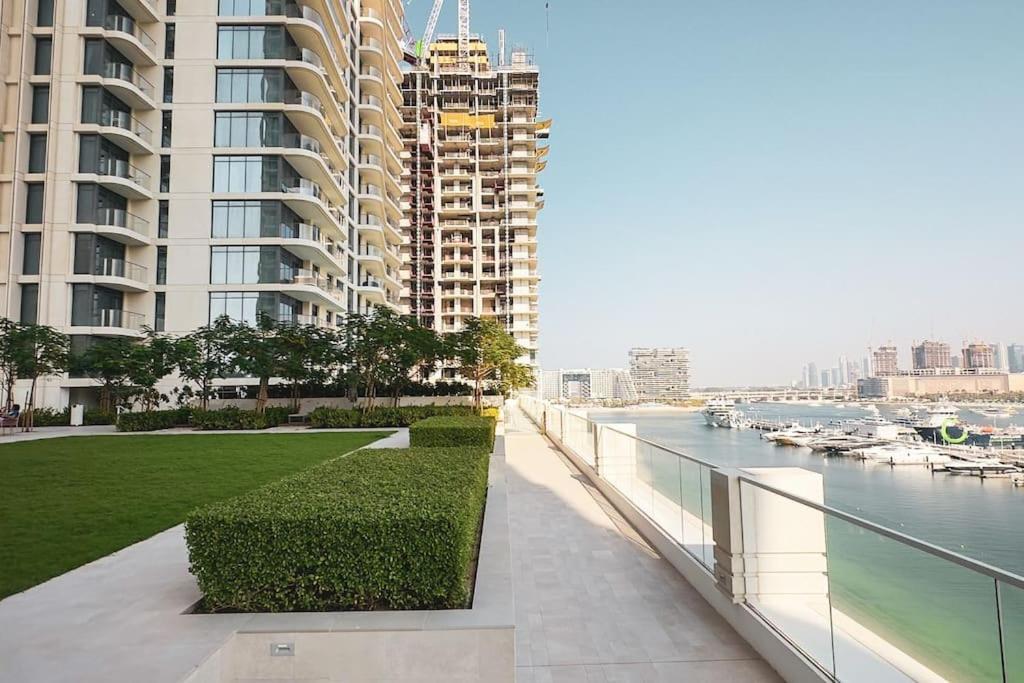 Stunning Beachfront 1br In Palm Jumeirah *