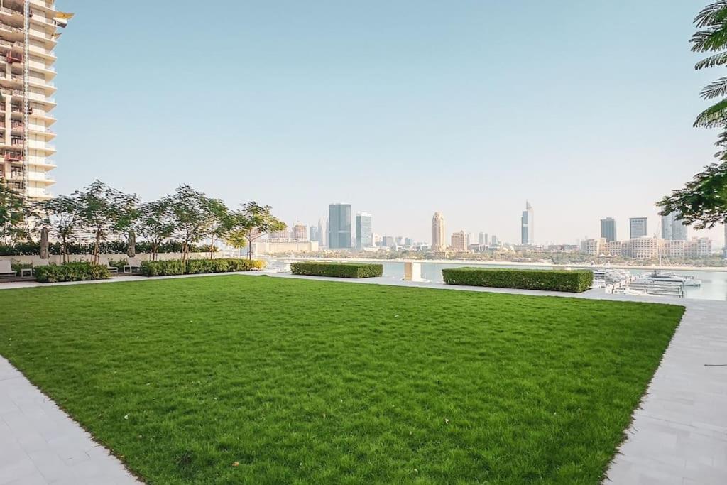 Apartment Stunning Beachfront 1br In Palm Jumeirah Dubai