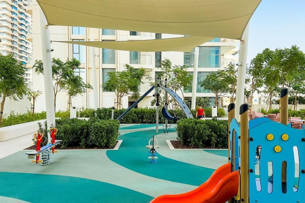 Stunning Beachfront 1br In Palm Jumeirah Apartment Dubai