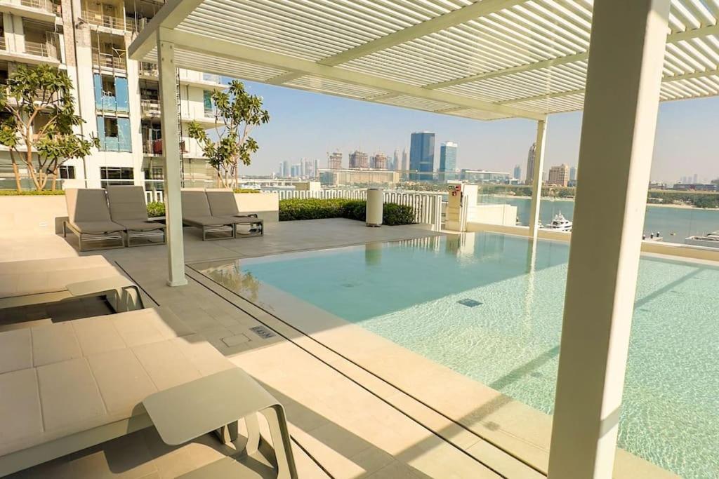 Apartment Stunning Beachfront 1br In Palm Jumeirah *