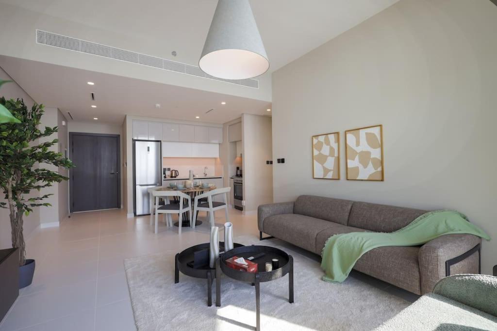Stunning Beachfront 1br In Palm Jumeirah Apartment *