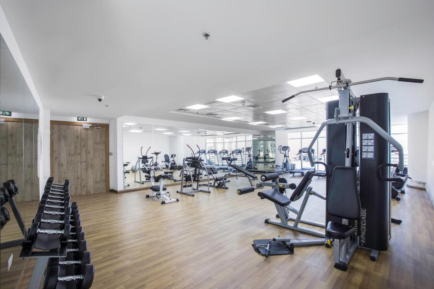 Blueground Marina Pool Gym Dxb-221 Appartement Dubaï