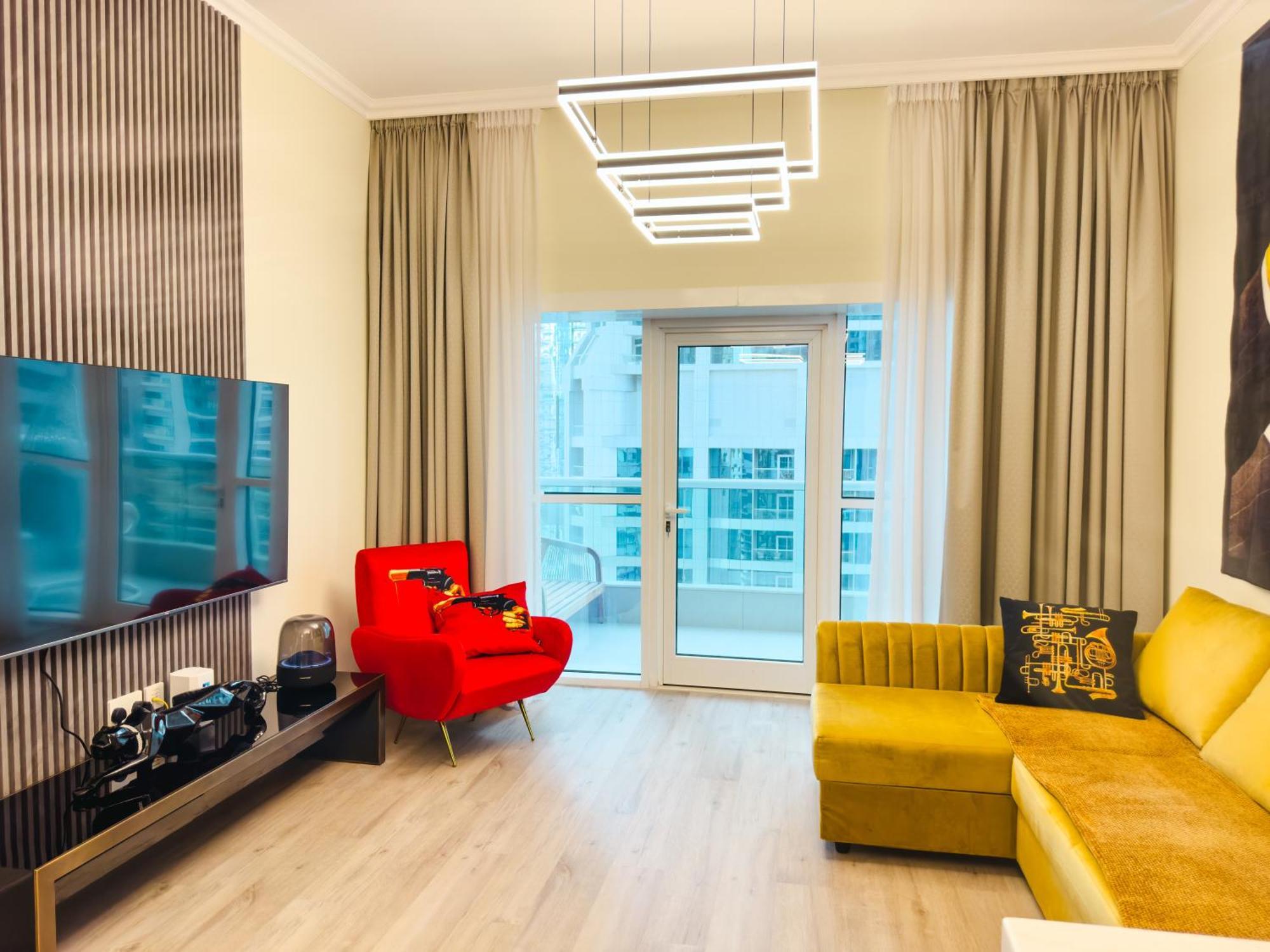 Escape 24 - Brand New & Luxury 1br High Floor Marina Pinnacle - Marina Harbour Views