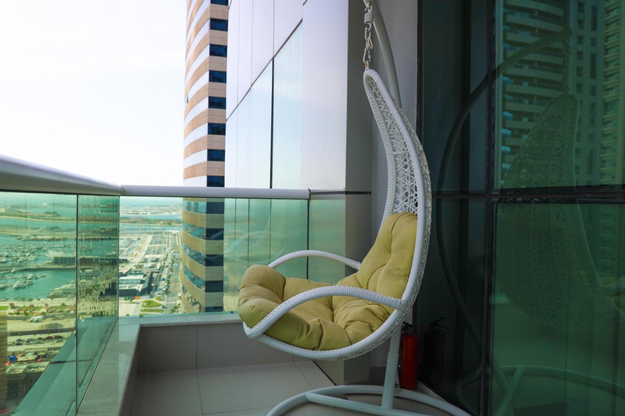 Escape 24 - Brand New & Luxury 1br High Floor Marina Pinnacle - Marina Harbour Views Appartement Dubai