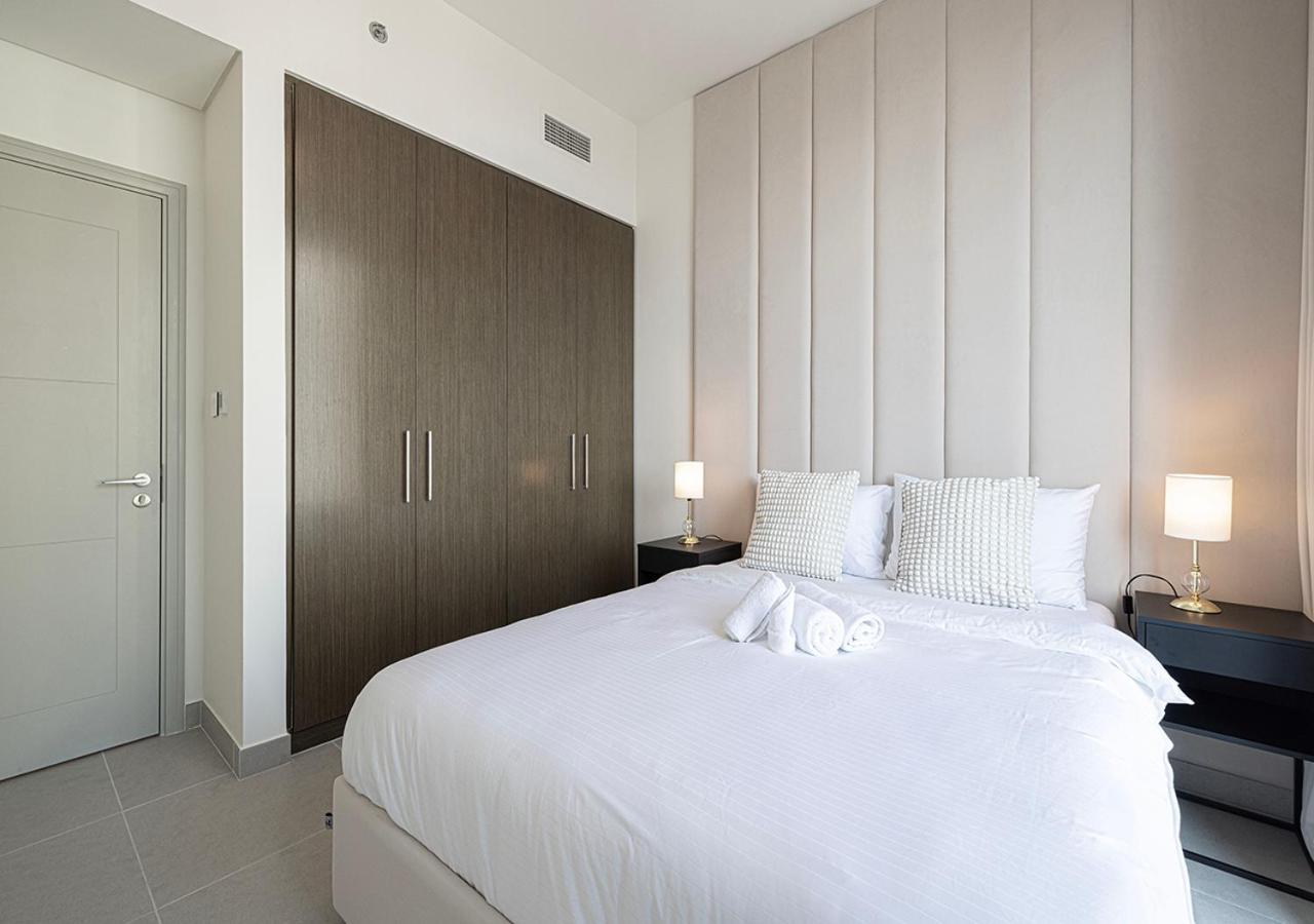 Luxury 4br In Downtown With Burj & Fountain Views Dubaï