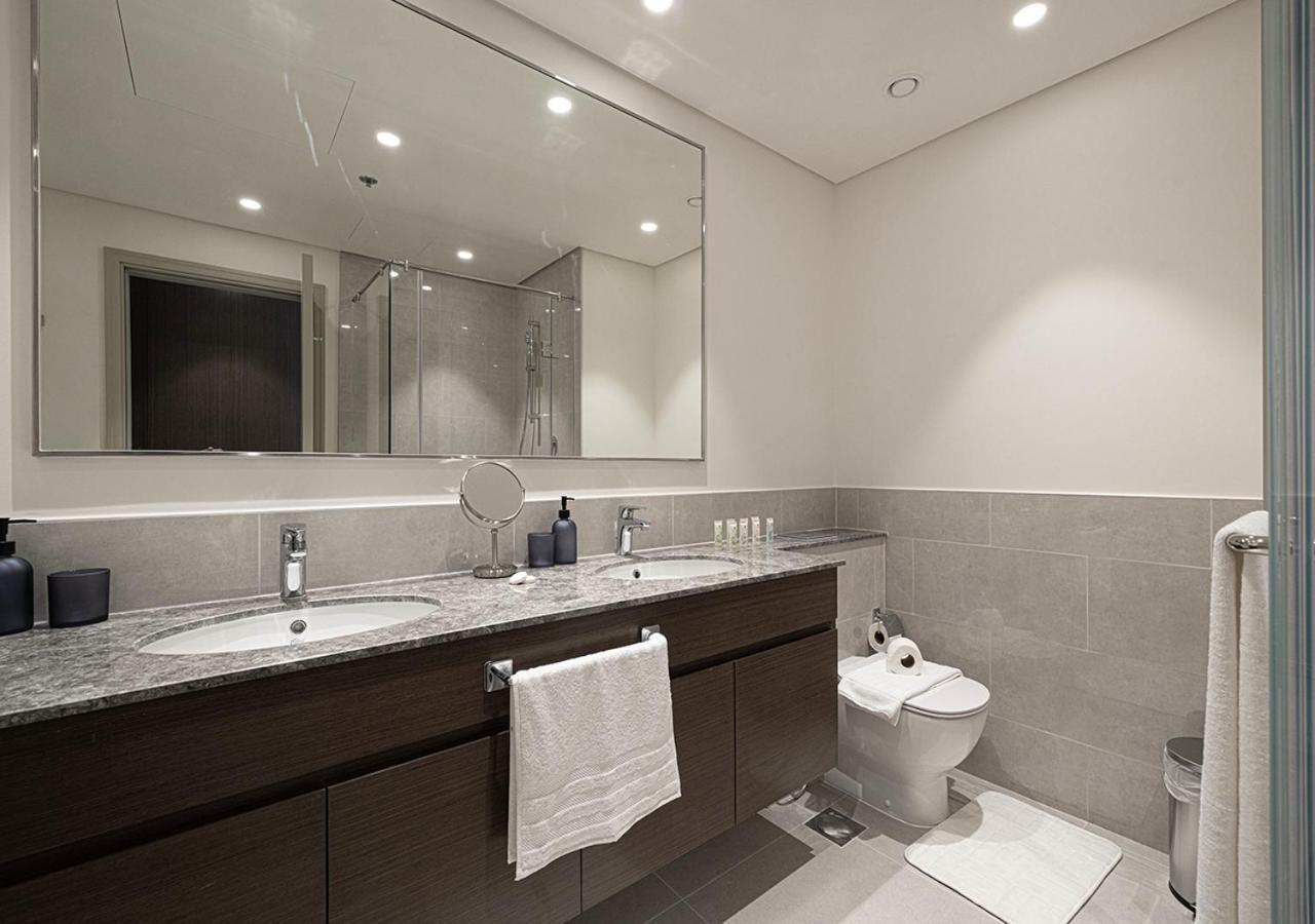 Luxury 4br In Downtown With Burj View Dubai