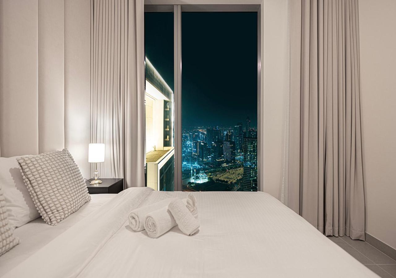 Luxury 4br In Downtown With Burj & Fountain Views Dubaï