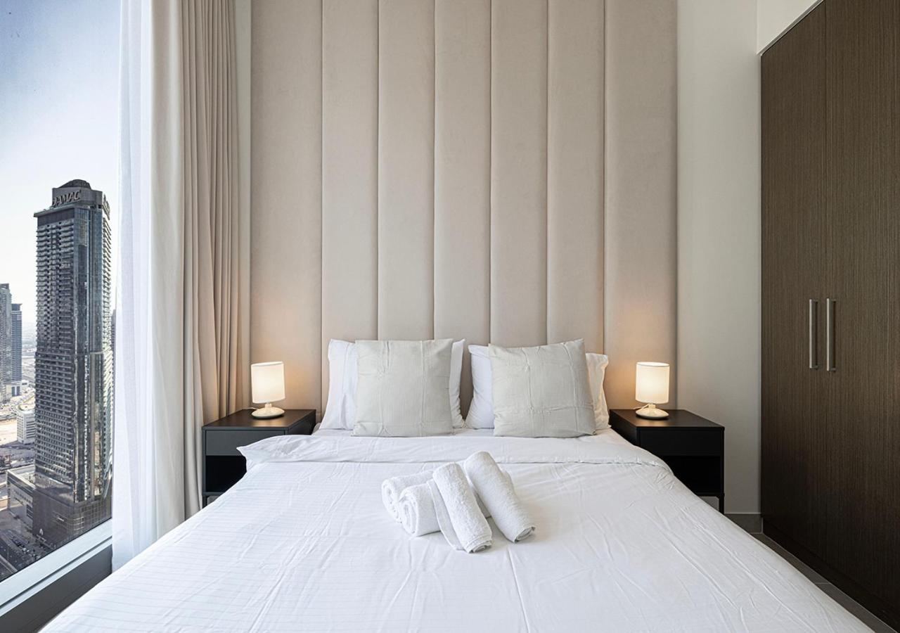 Luxury 4br In Downtown With Burj & Fountain Views Dubaï