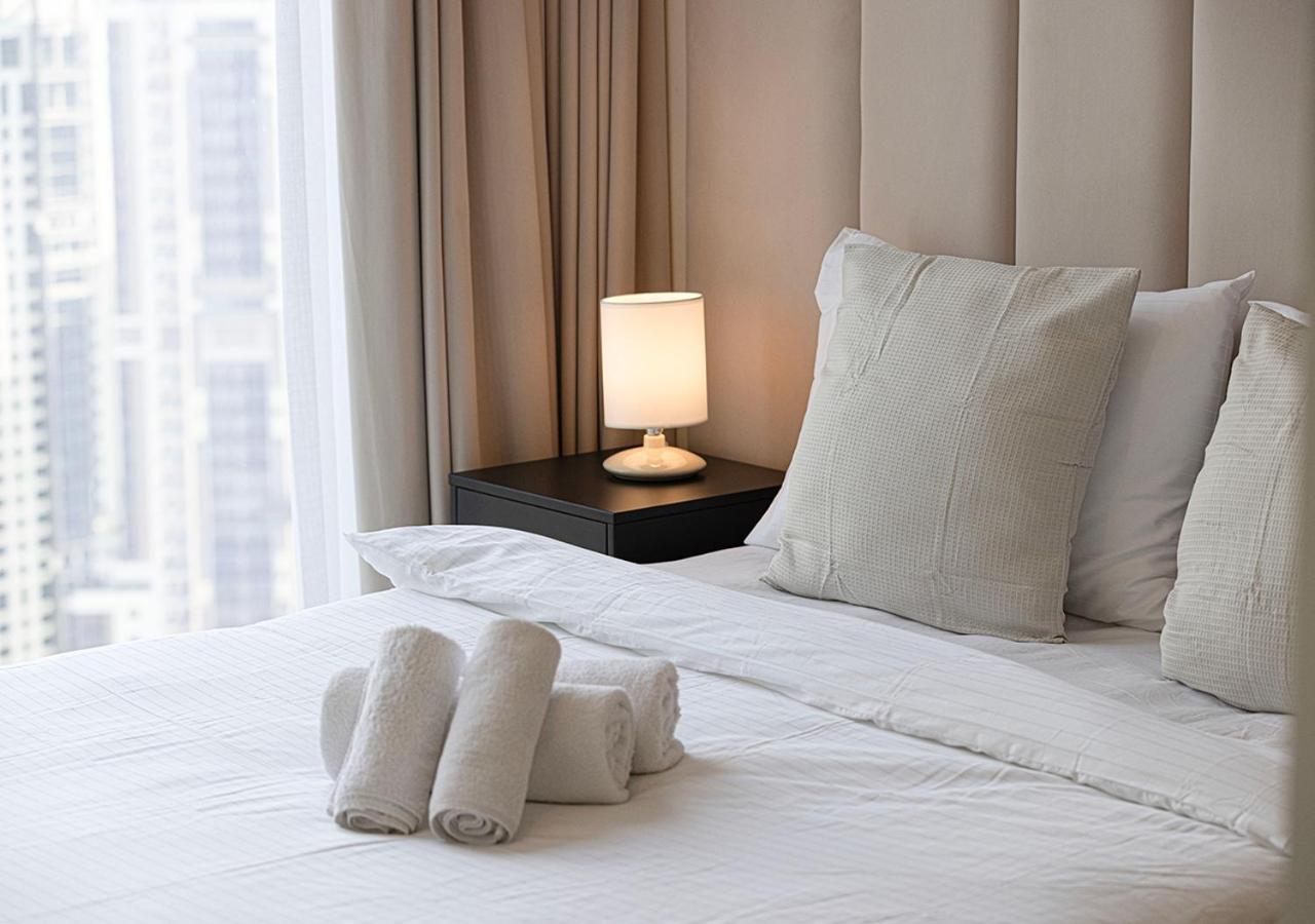 Luxury 4br In Downtown With Burj View * Dubai