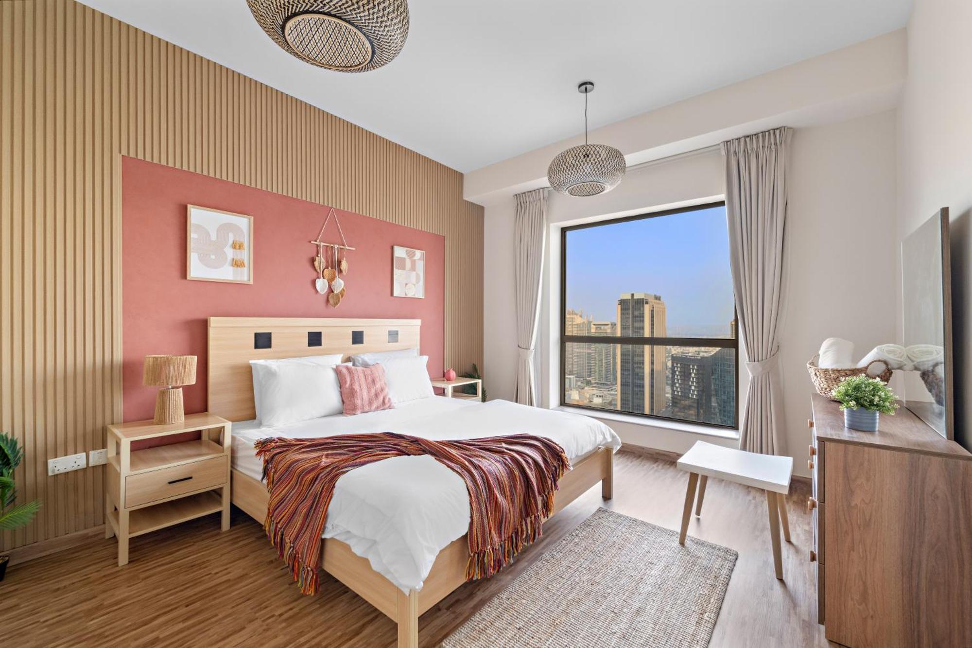 Vakantiehuis Aesthetic , Sleeps 6, Pool, Gym & Waterfront Views *