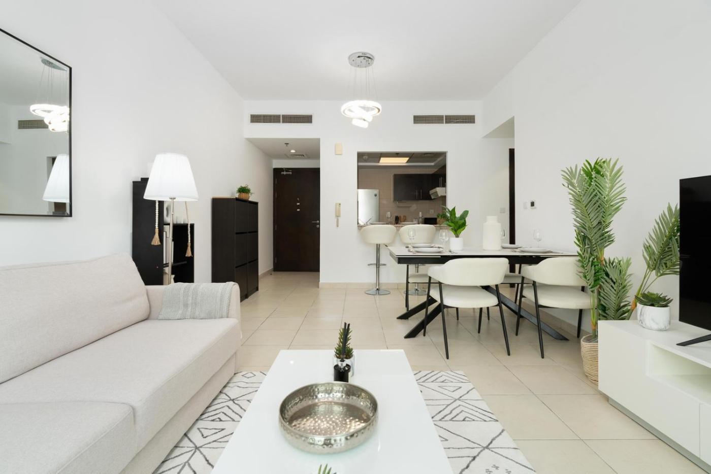 Opulent 1 Bedroom Marina View Lejlighed
