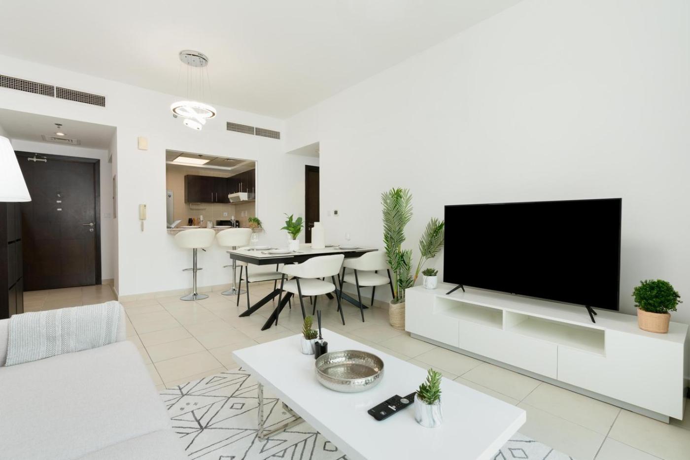 Opulent 1 Bedroom Marina View Lejlighed