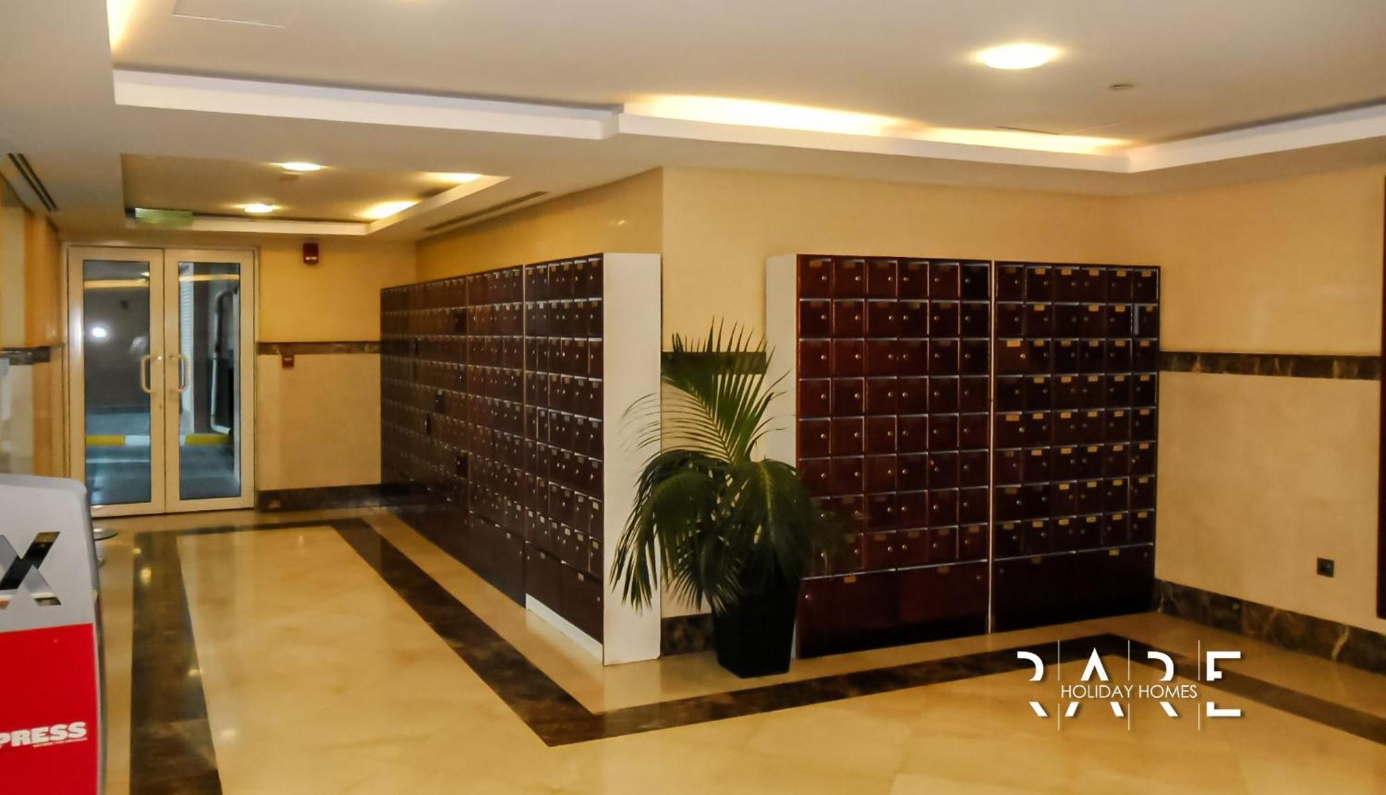 Apartamento Rare Holiday Homes - Near The Lake - Lago Vista B - Dubai Production City - Impz - R2112 Dubái