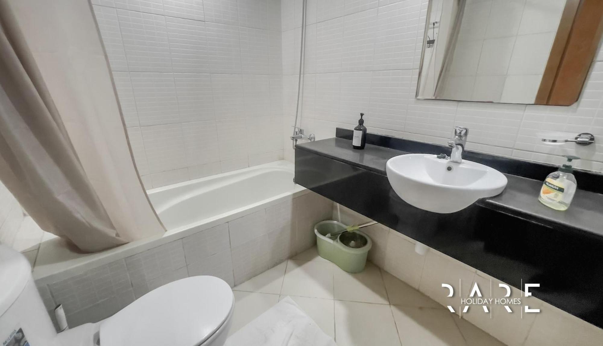 Rare Holiday Homes - Near The Lake - Lago Vista B - Dubai Production City - Impz - R2112 Dubaï