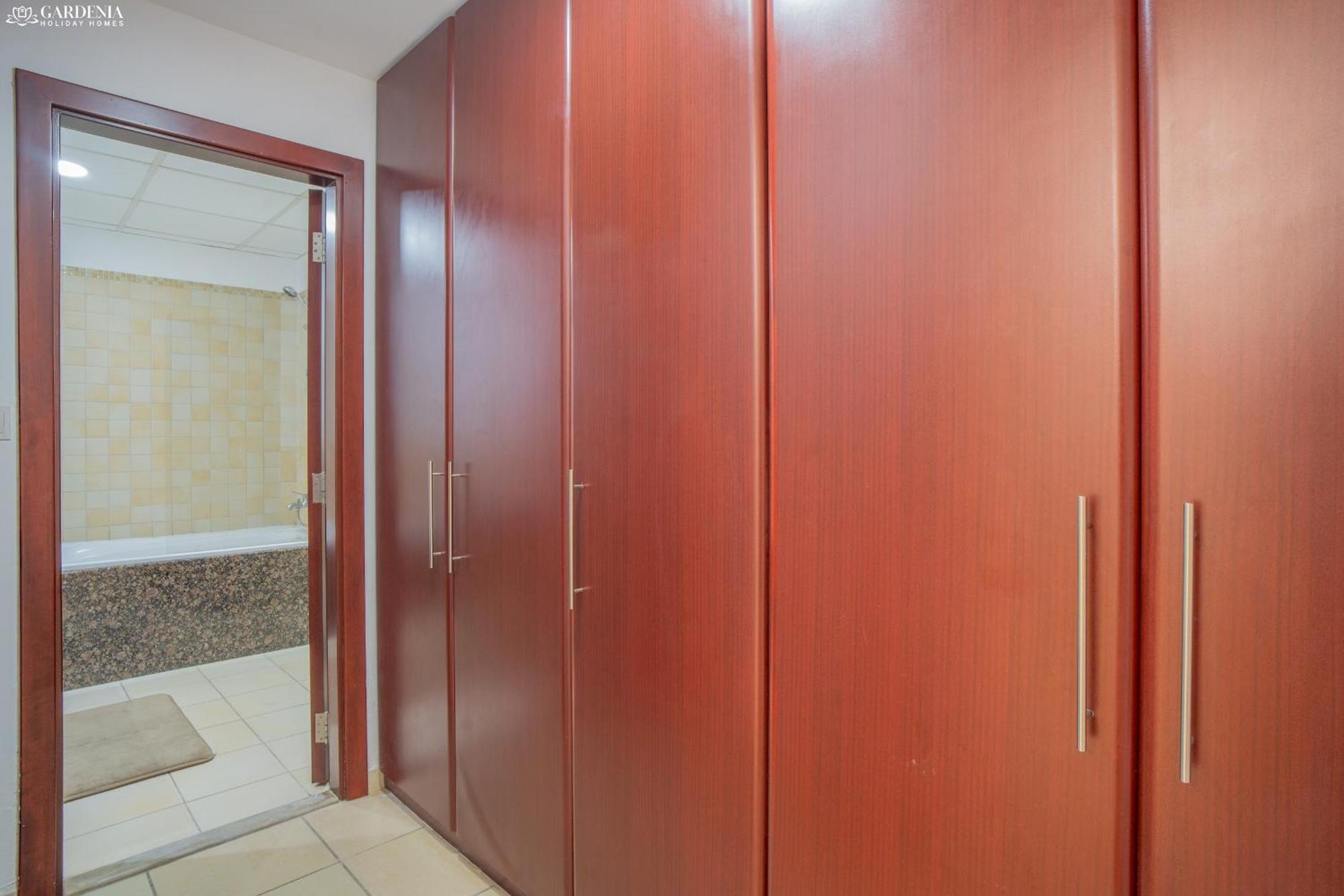 Jbr The Walk - Shams 2, Spacious Accommodate 7 Adults With 5m Walk To The By Gardenia Apartment Dubai