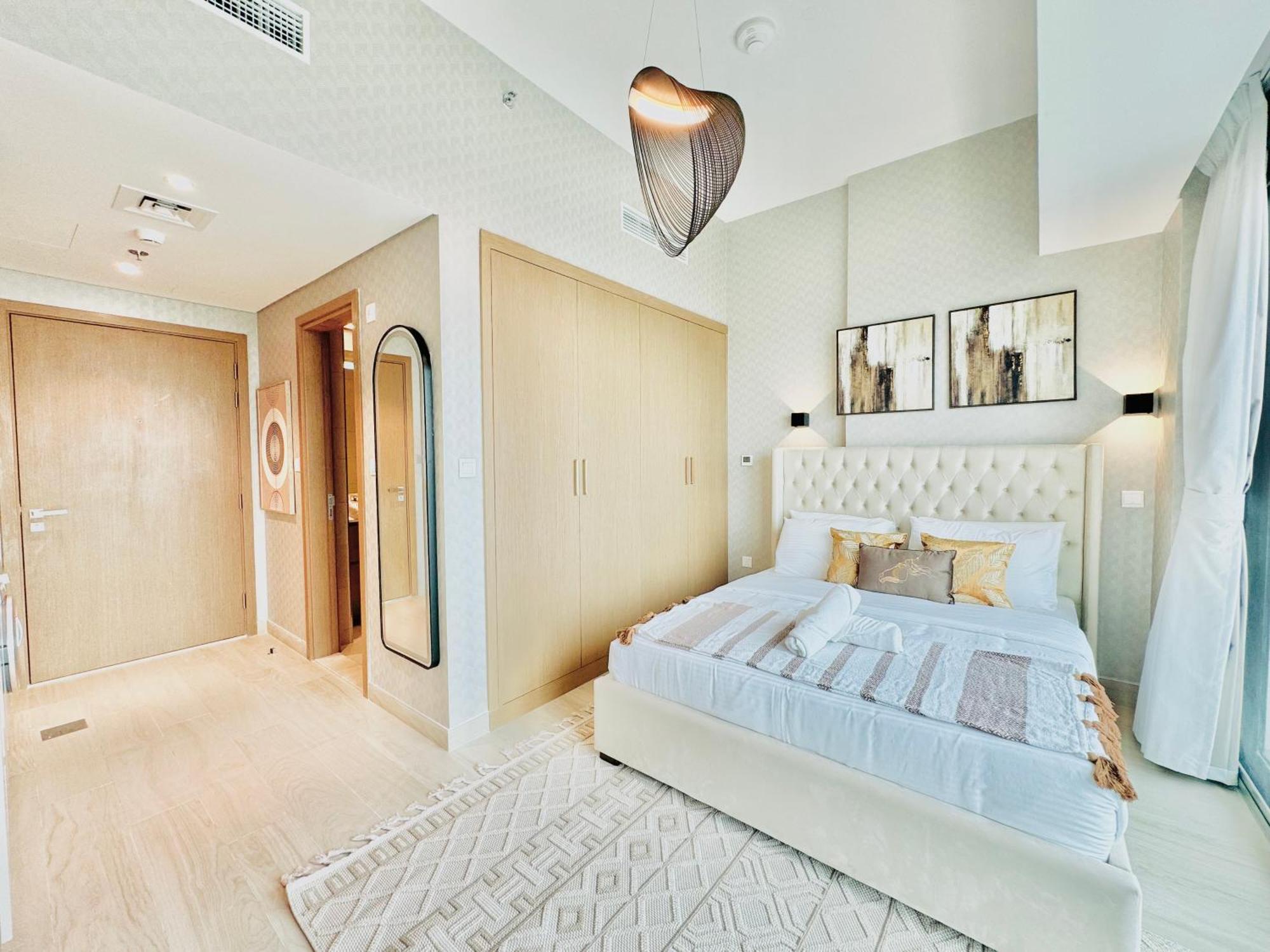 Apartemen Venduras - Skyline View Farhad Azizi Al Jaddaf Dubai