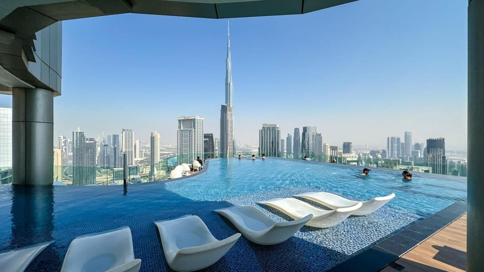 High Floor 2 Bedroom Gem - Burj Khalifa Views Apartment *