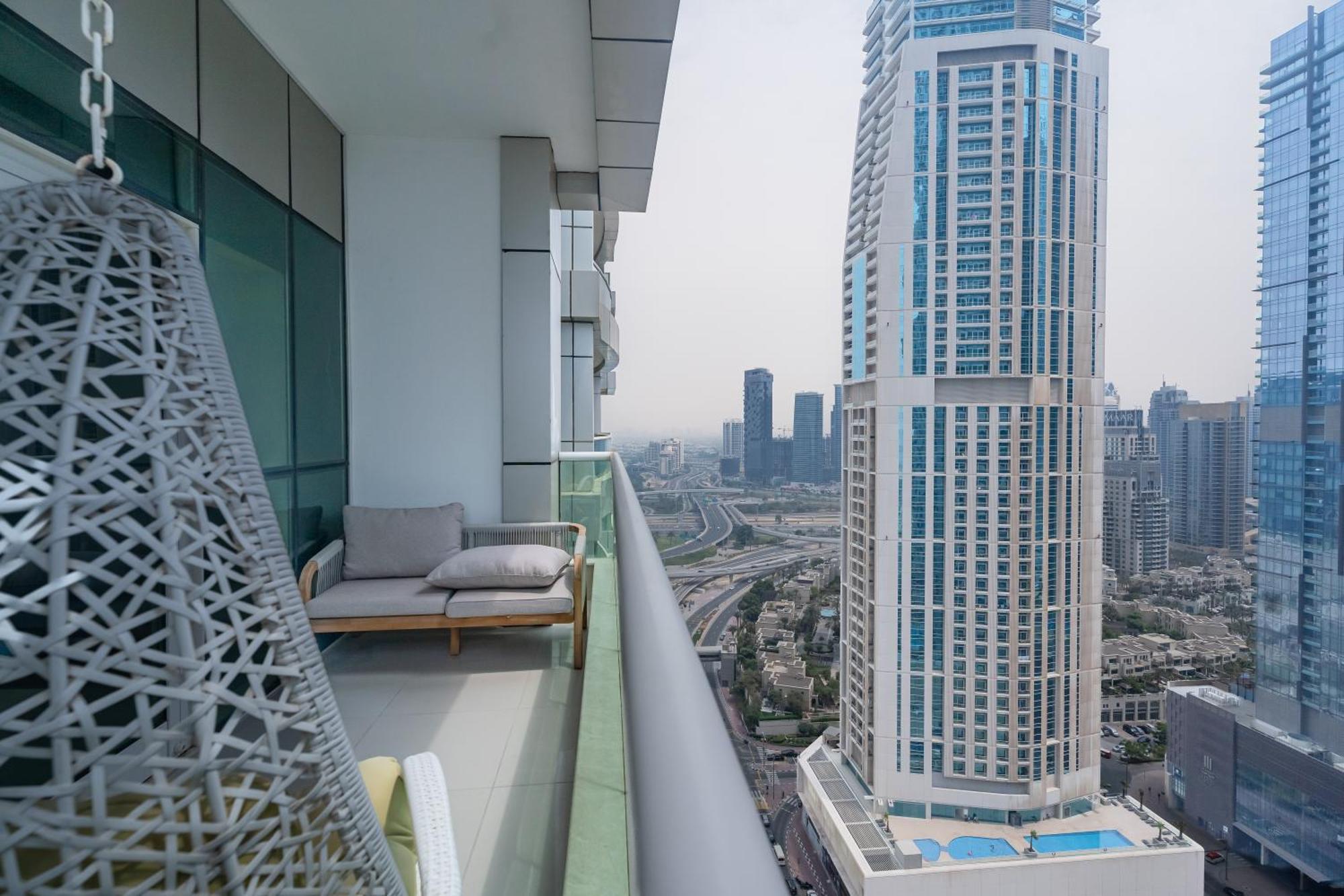 Escape 24 - Brand New & Luxury 1br High Floor Marina Pinnacle - Marina Harbour Views Appartement *