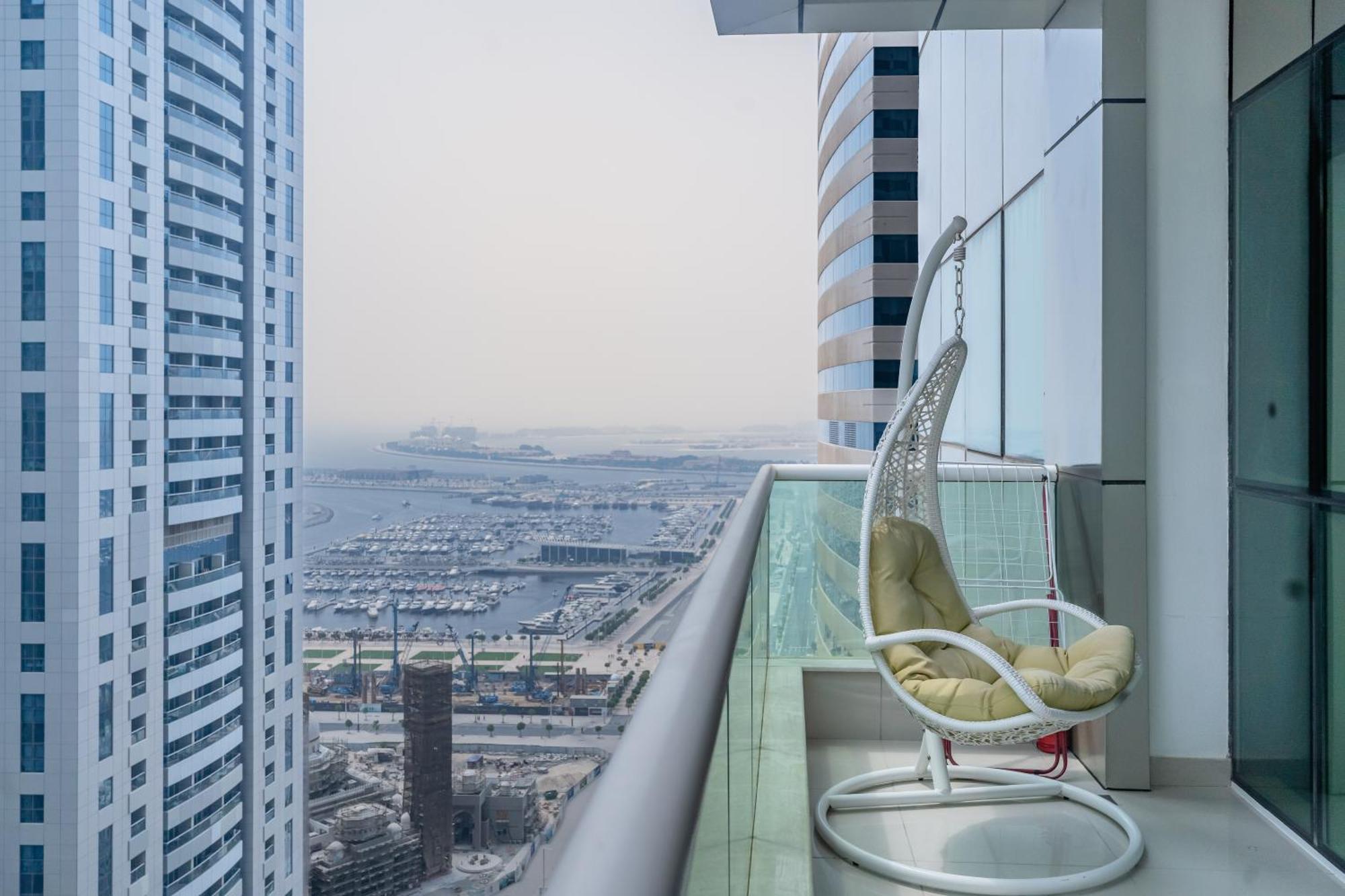Escape 24 - Brand New & Luxury 1br High Floor Marina Pinnacle - Marina Harbour Views Appartement Dubai