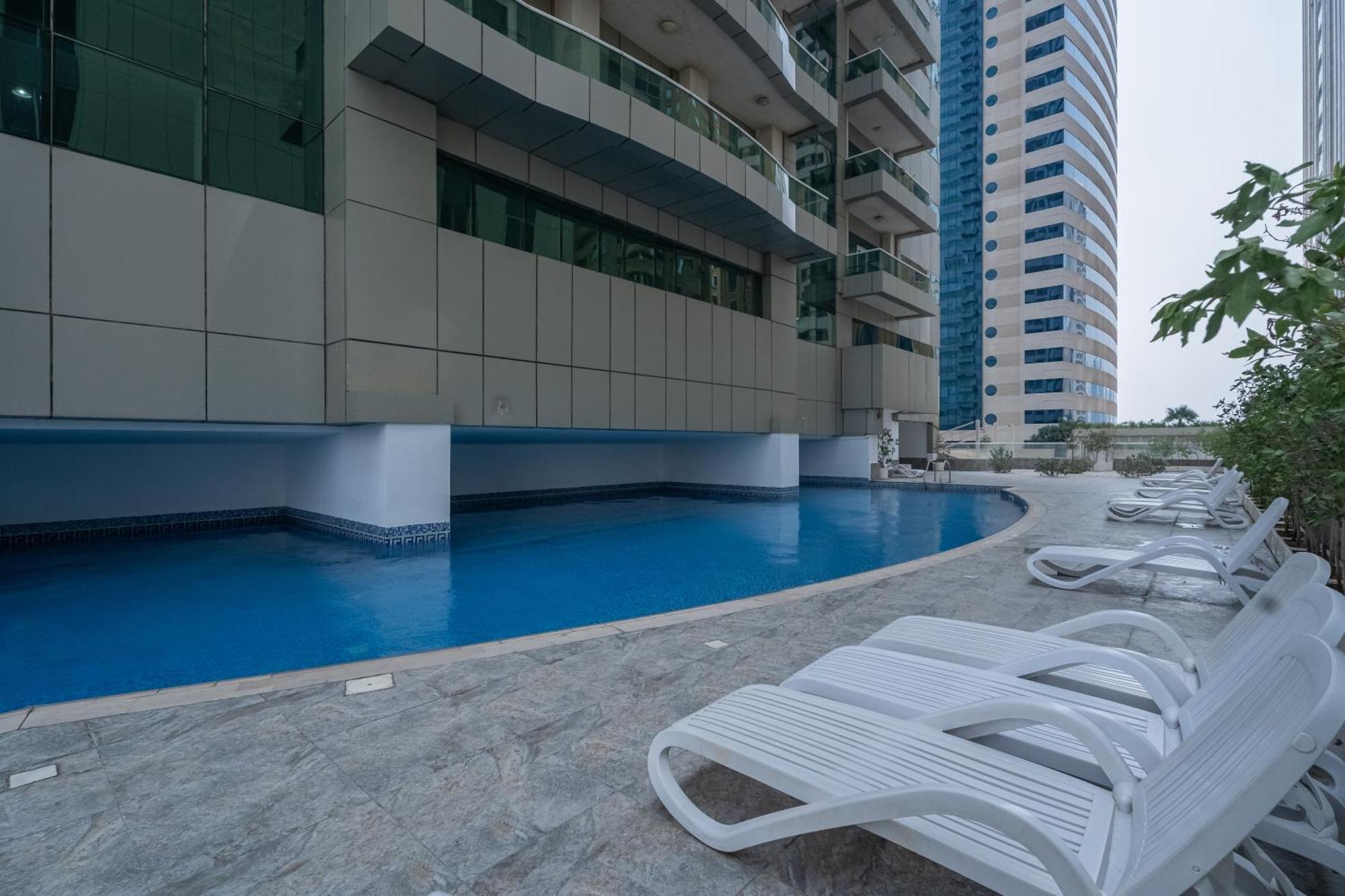 Escape 24 - Brand New & Luxury 1br High Floor Marina Pinnacle - Marina Harbour Views Appartement Dubai