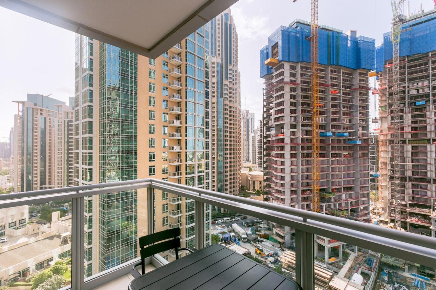 Blueground Downtown View Pool Gym Dxb-562 Appartement