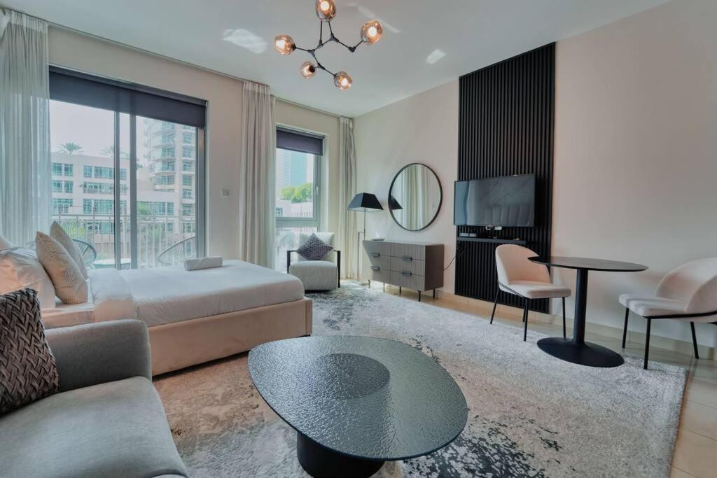 Apartment Stunning Luxury Downtown 2 Minute Walk To Burj Khalifa & Mall Dubai