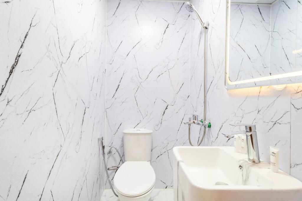 Appartement Gorgeous 2br With Pool W Wheel View Dubaï
