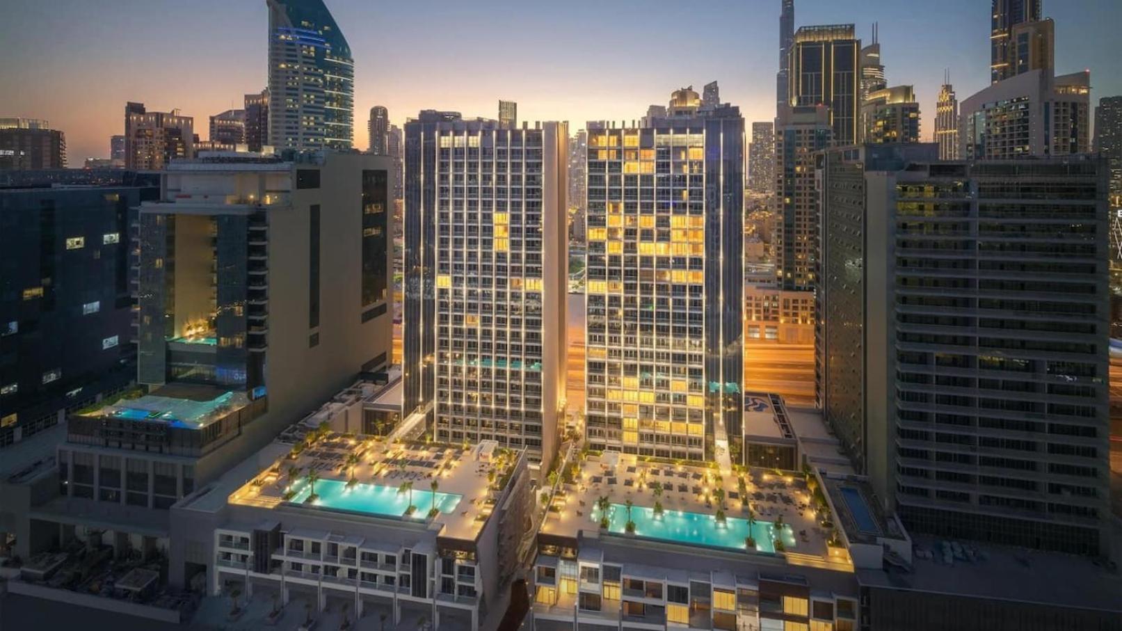 Luxury Studio! Walk To Burj Khalifa Sleeps 3! * Dubaï