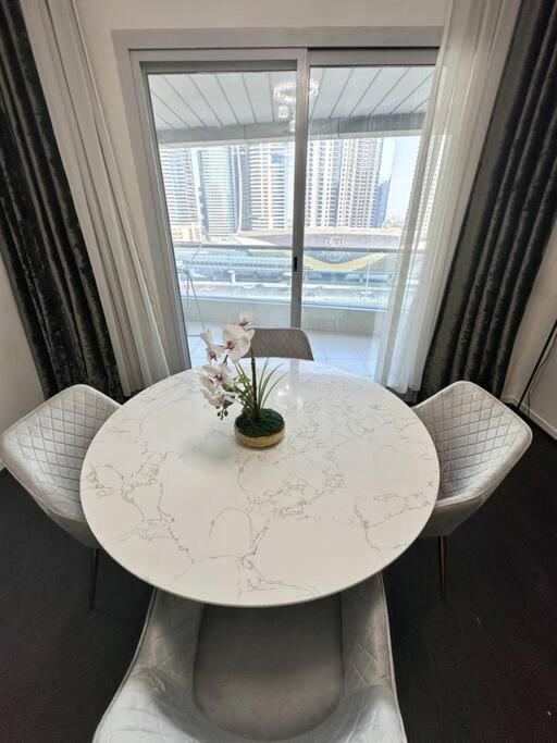 Beauty Of Marina In Our 2br Aptmnt Apartemen *