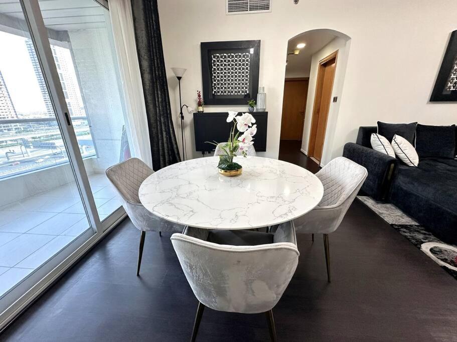 Beauty Of Marina In Our 2br Aptmnt Apartemen *