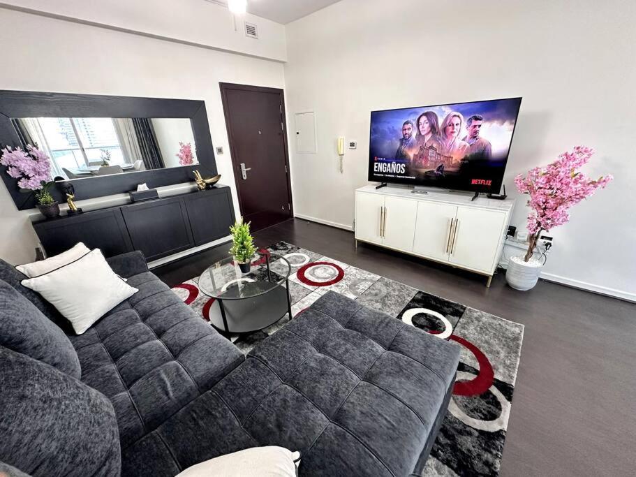 Beauty Of Marina In Our 2br Aptmnt Apartemen