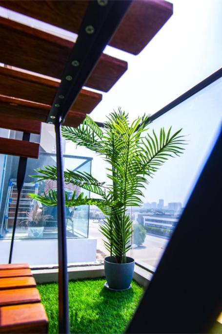 Sky View, Furnished, Freeparking * Dubaï