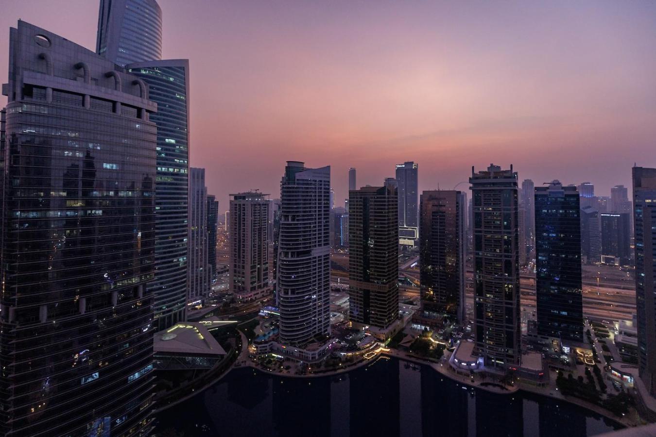 Apartment Serene Chic Flat 180 Degree & Marina Skyline View Dubai
