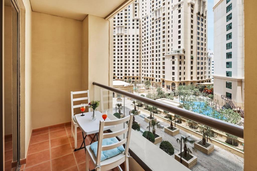 Apartament Luxury 1 Bedroom In Jbr With Access *