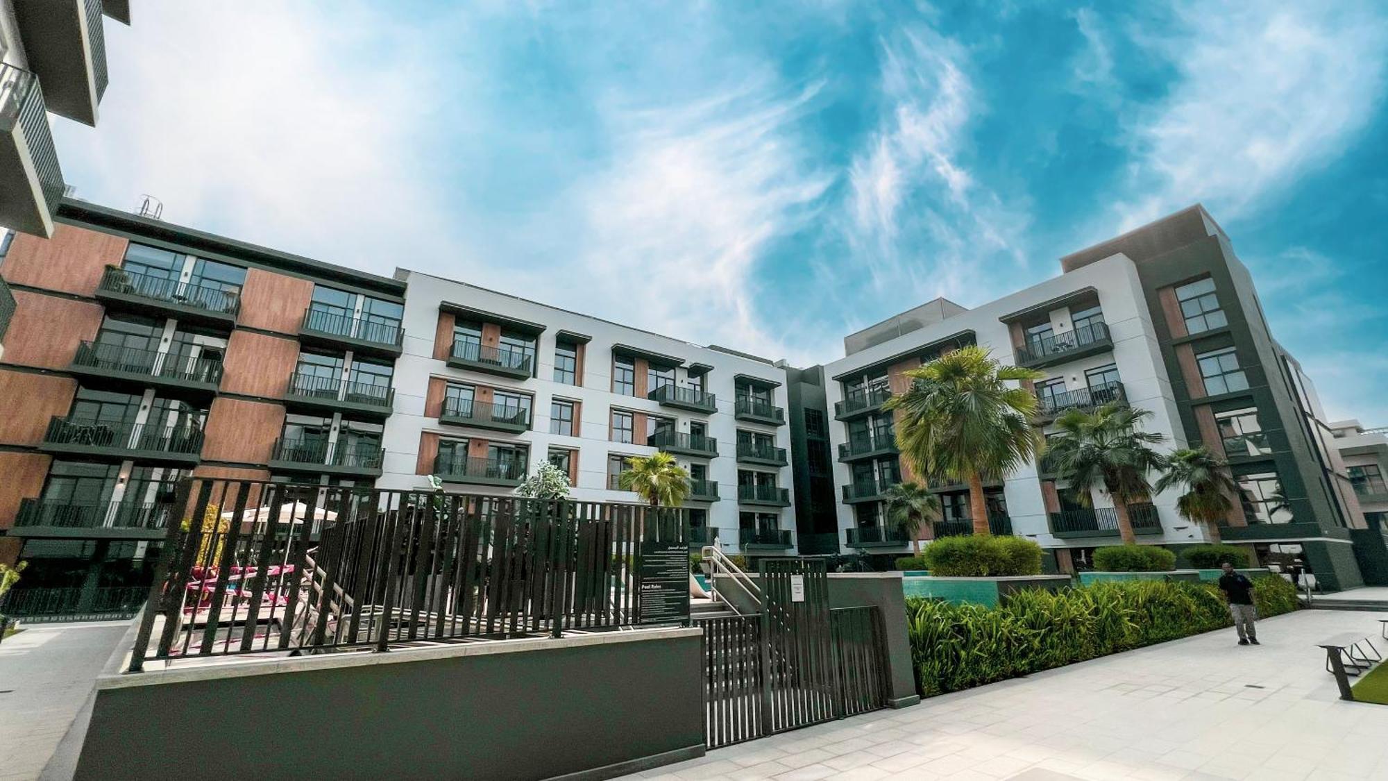 Sophisticated 1br With Pool View In Belgravia Square Jvc Appartement *