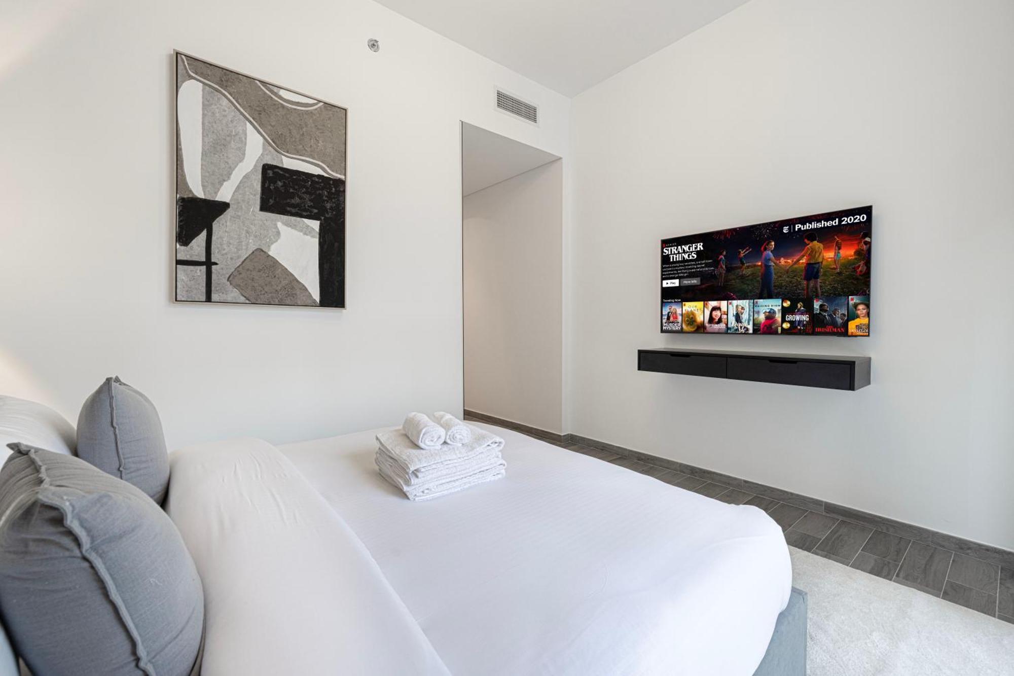 Sophisticated 1br With Pool View In Belgravia Square Jvc Dubaï