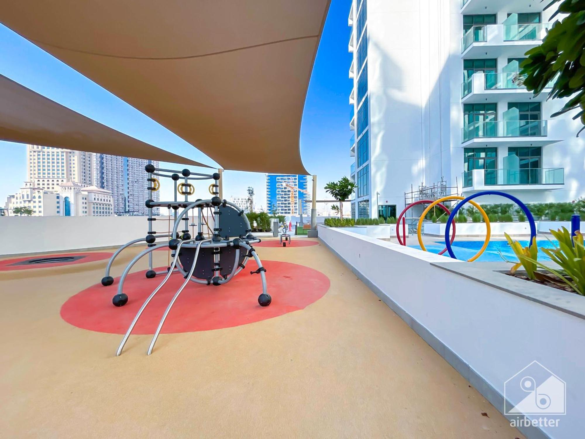 Luxurious 1-br With Balcony In Azizi Fawad Appartement Dubaï
