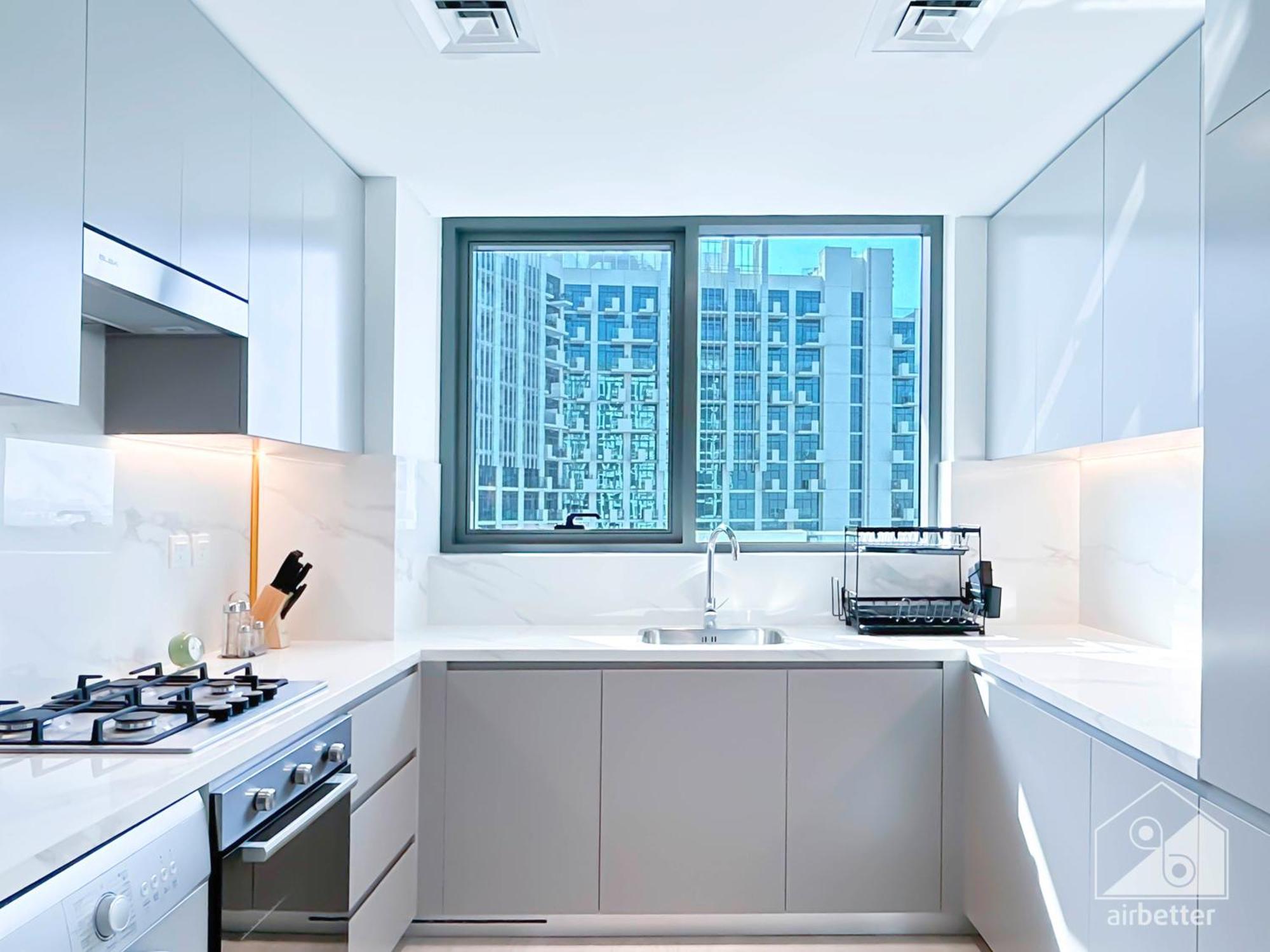 Luxurious 1-br With Balcony In Azizi Fawad Appartement Dubaï