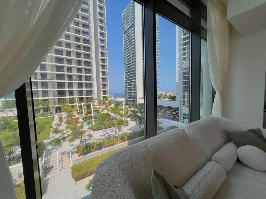 Spacious Beachfront Appartement Dubaï
