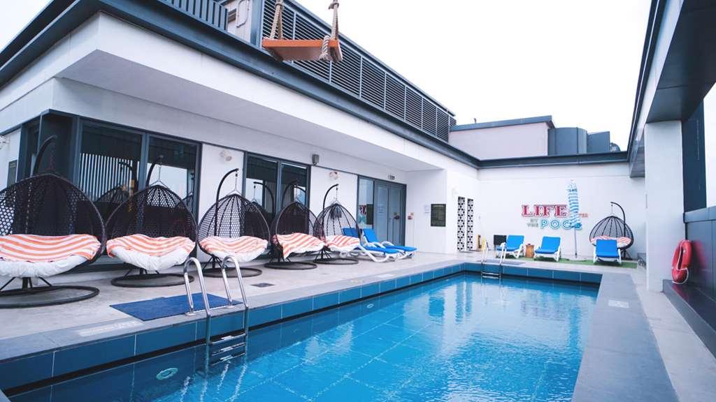 Hotel Hampton By Hilton Al Seef *