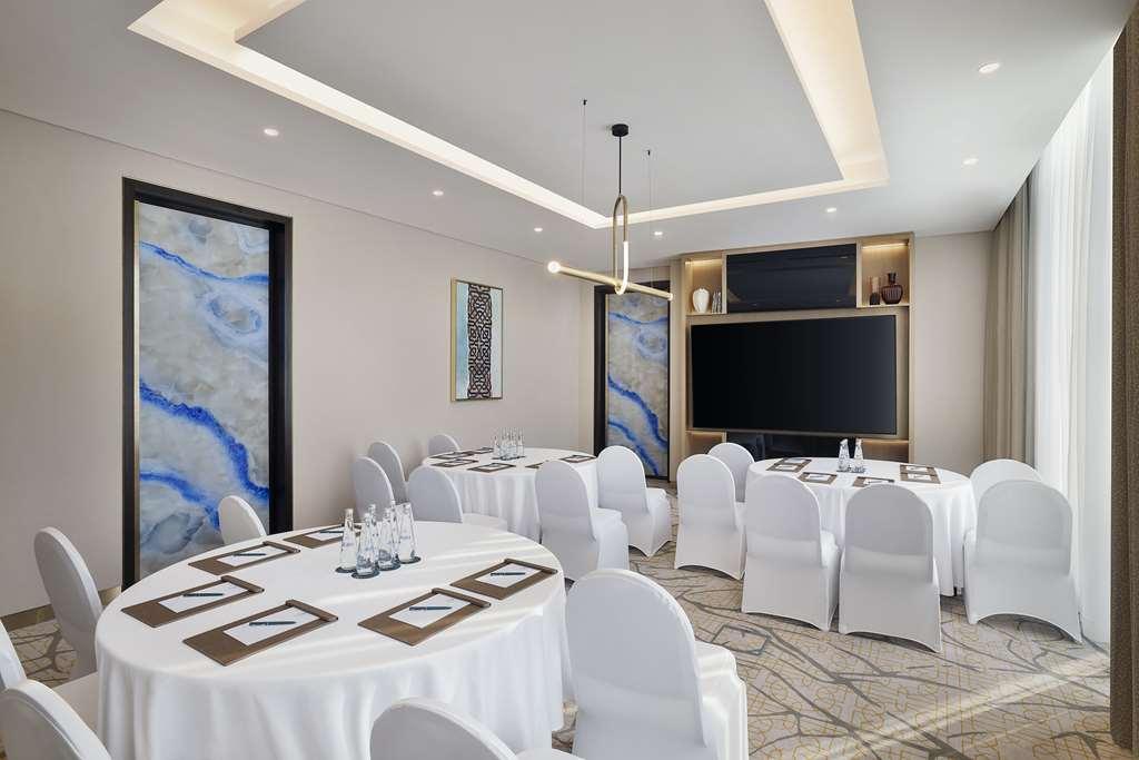 Embassy By Hilton Business Bay * Dubái