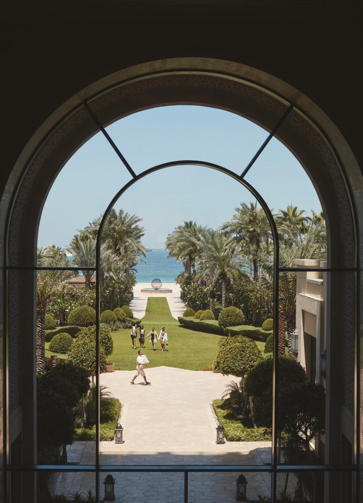 Four Seasons At Jumeirah Resort Dubai