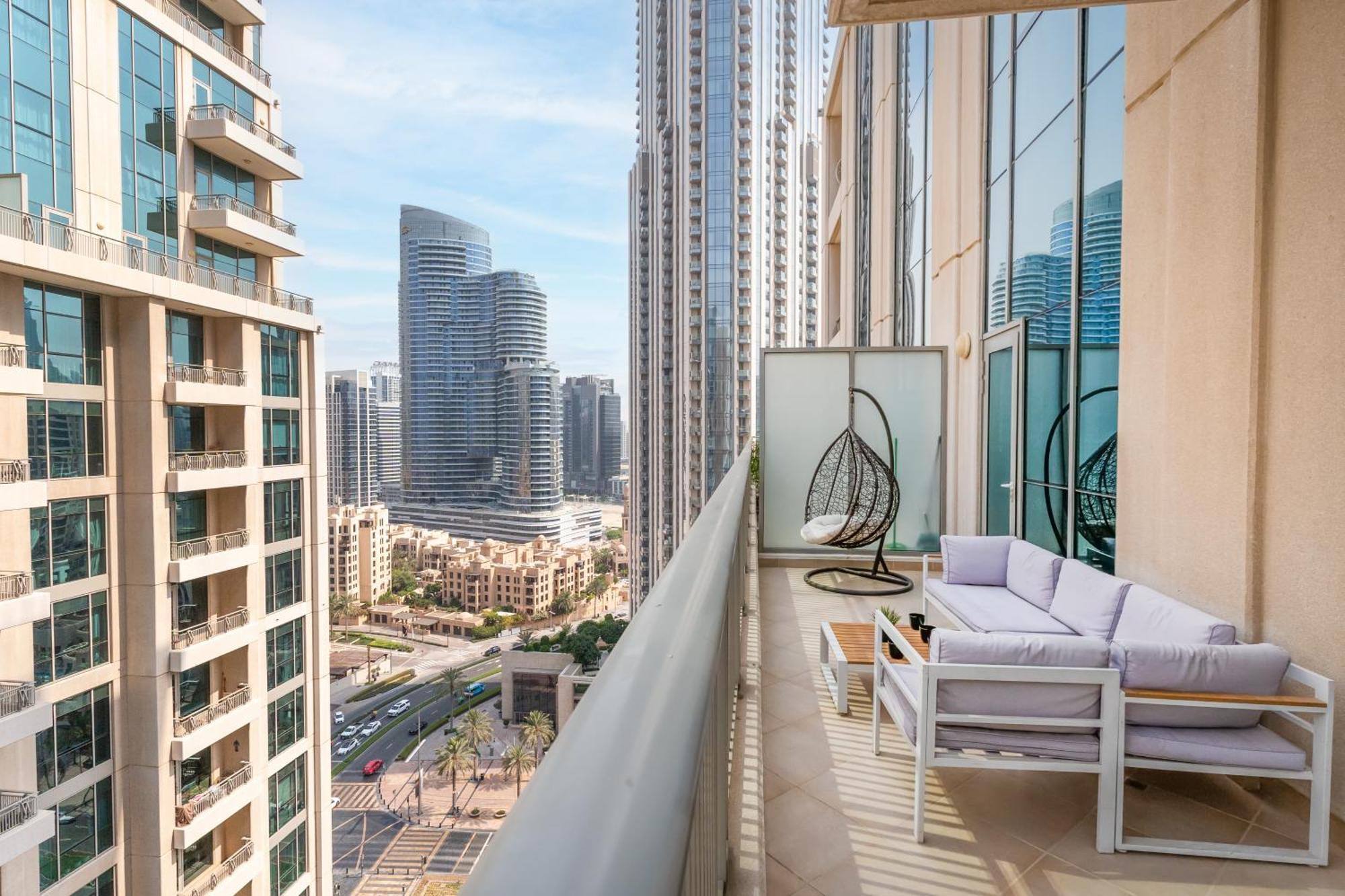 White Sage - Fountain View Stylish With Spacious Terrace Apartamento