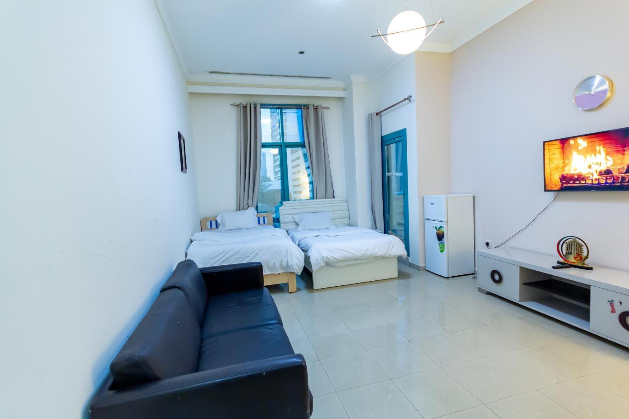 Gazde/Camere de închiriat Nice Budget And Bed Space For 