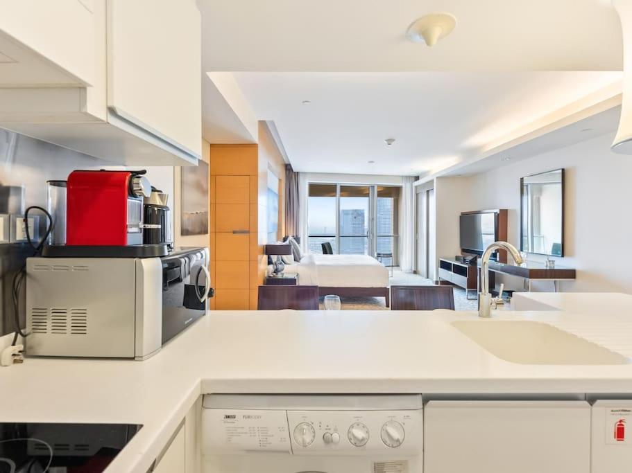 Snug In Mall Steps From Burj Khalifa Appartement Dubaï