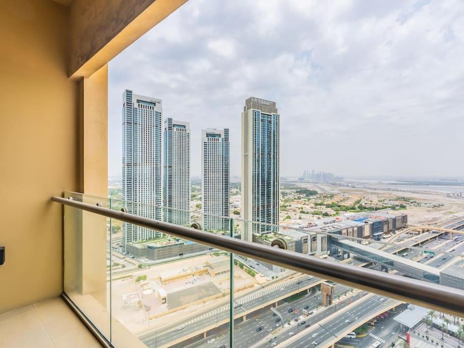 Appartement Snug In Mall Steps From Burj Khalifa Dubaï