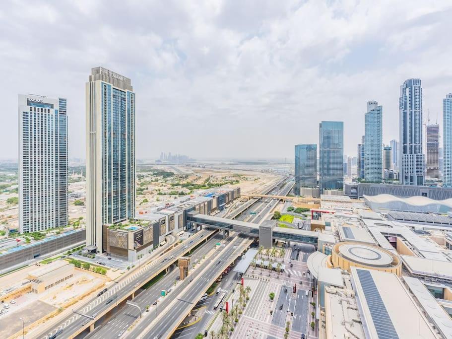 Appartement Snug In Mall Steps From Burj Khalifa Dubaï