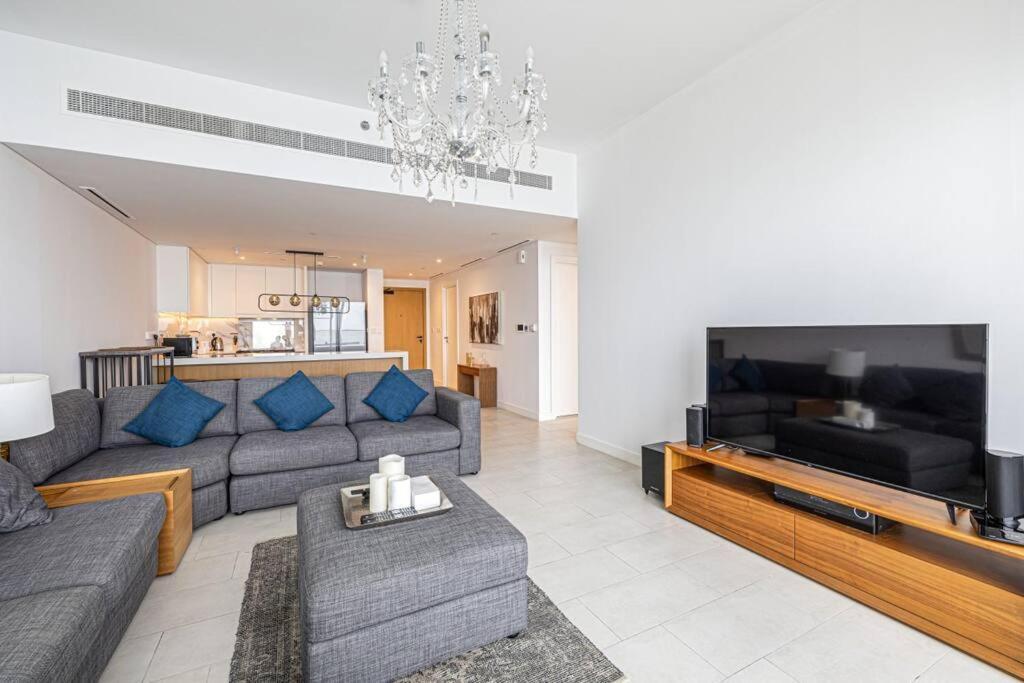 Panoramic Sea View 2br In Jbr